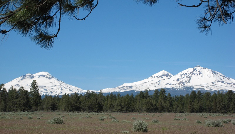 2Vol Three Sisters volcano