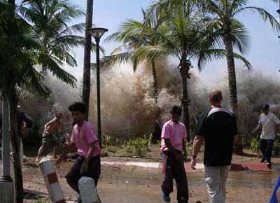 2004 Indian Ocean Tsunami in Thailand. Photo by David Rydevik