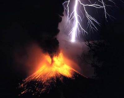 Mount Rinjani volcano erupting in Indonesia. Photo by Oliver Spalt